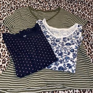 3 for 1 bundle!!! Gap women’s tops!